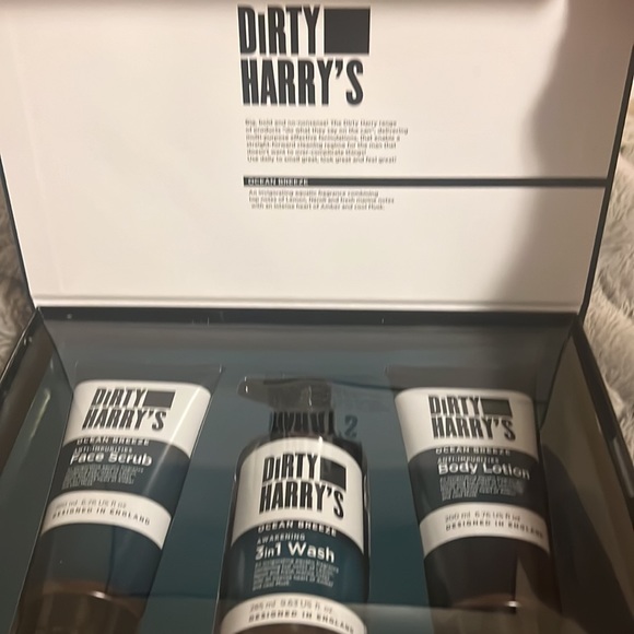 DIRTY HARRY’S GROOMING COLLECTION - Picture 5 of 6
